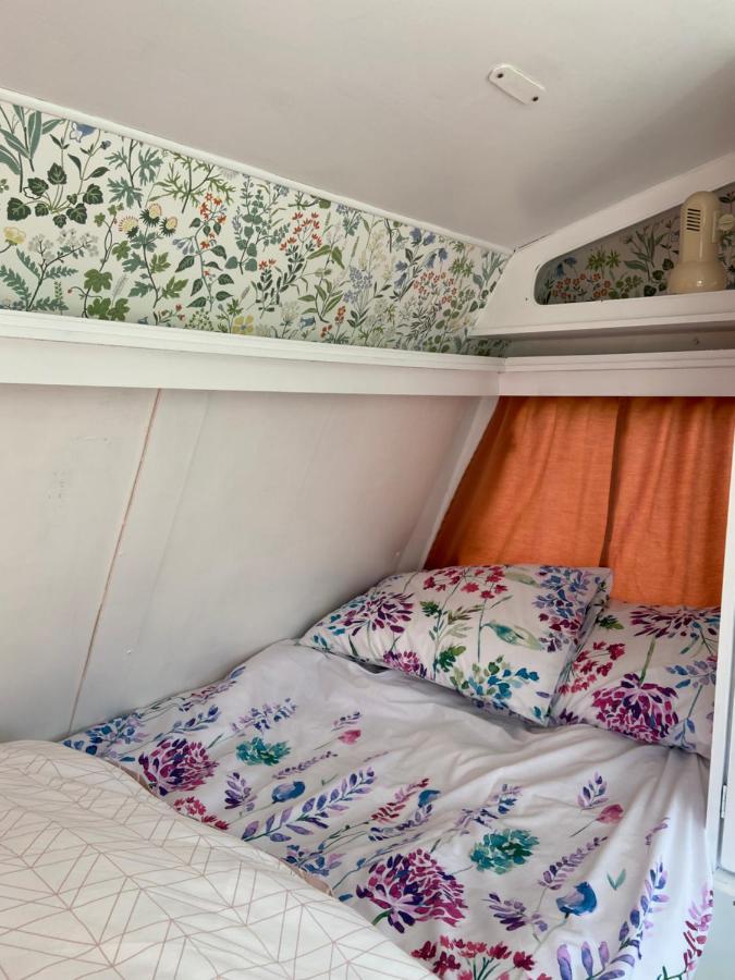 Cosy Caravan At Carrigeen Glamping Hotel Kilkenny Exterior photo